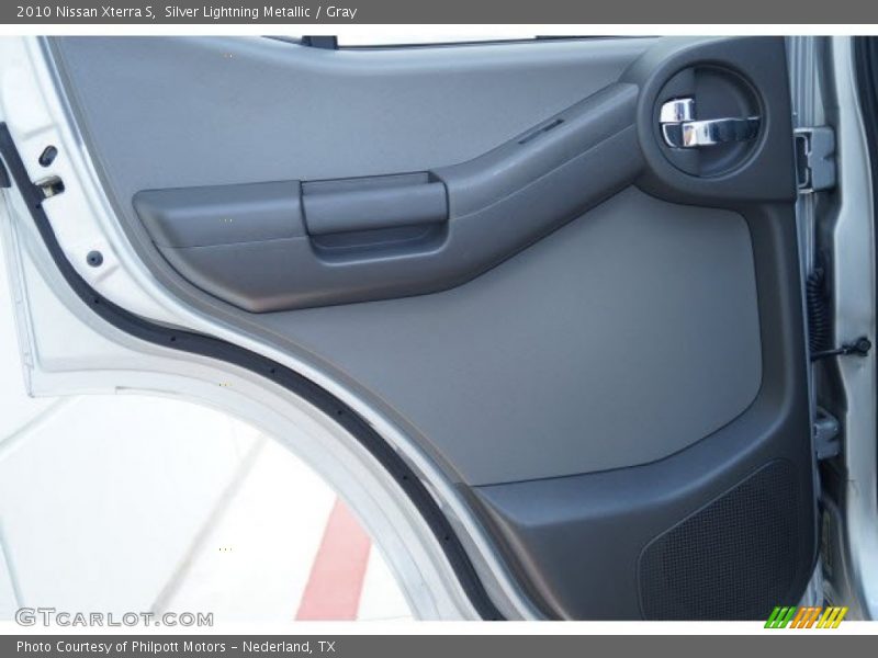 Silver Lightning Metallic / Gray 2010 Nissan Xterra S
