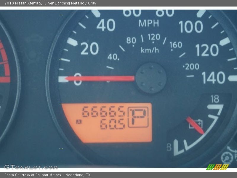 Silver Lightning Metallic / Gray 2010 Nissan Xterra S