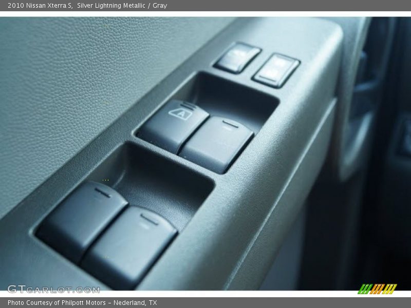 Silver Lightning Metallic / Gray 2010 Nissan Xterra S