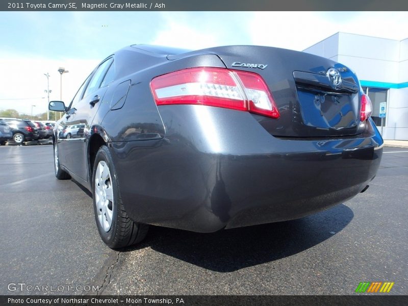 Magnetic Gray Metallic / Ash 2011 Toyota Camry SE