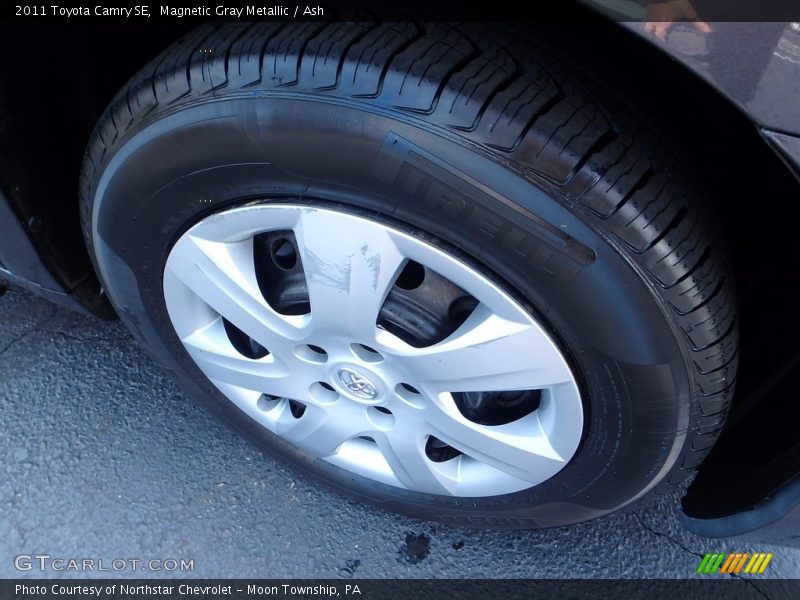 Magnetic Gray Metallic / Ash 2011 Toyota Camry SE