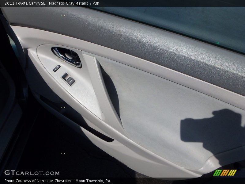 Magnetic Gray Metallic / Ash 2011 Toyota Camry SE