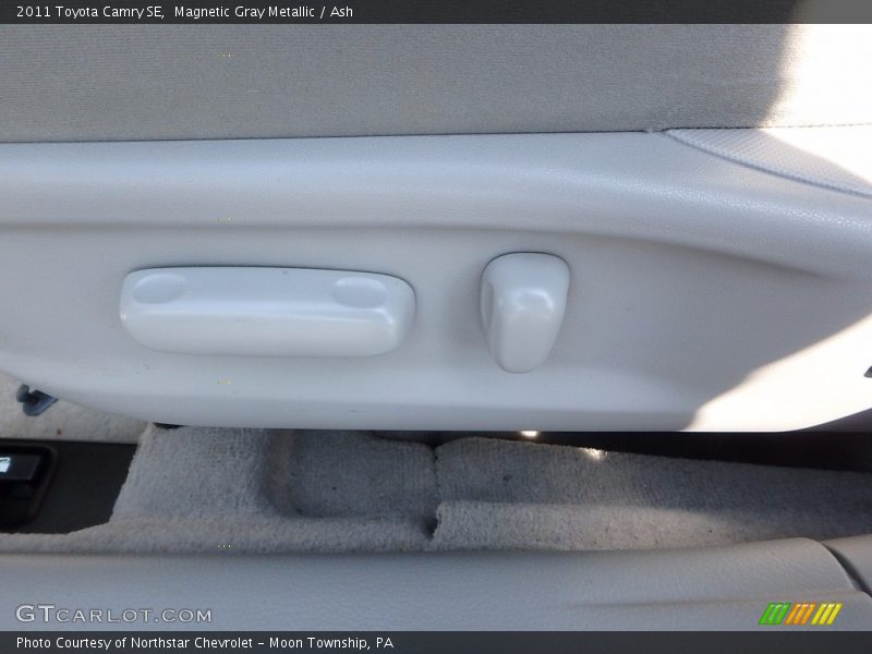 Magnetic Gray Metallic / Ash 2011 Toyota Camry SE