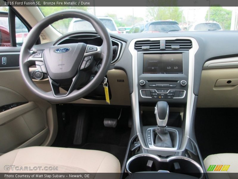 Bronze Fire Metallic / Dune 2016 Ford Fusion SE