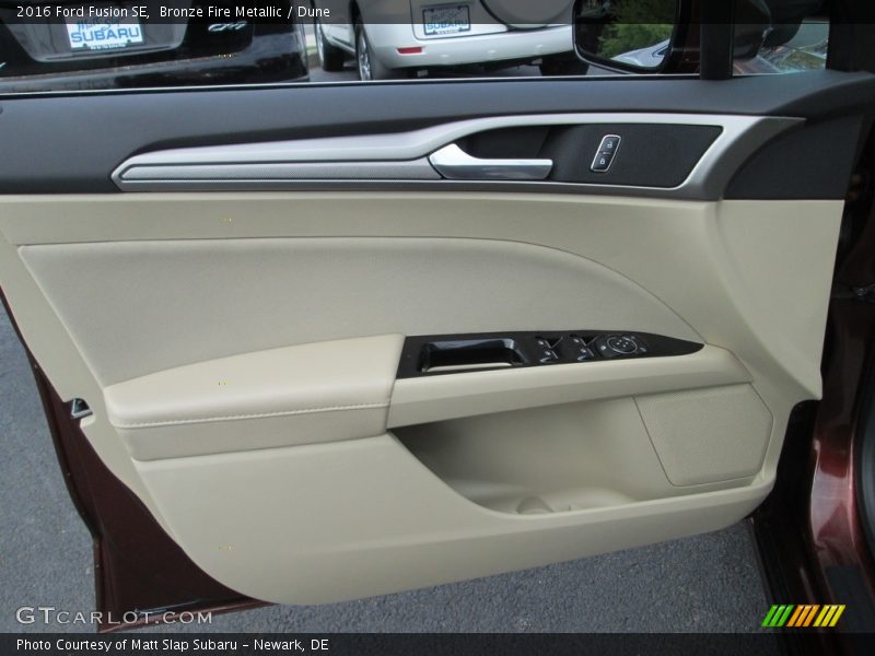 Bronze Fire Metallic / Dune 2016 Ford Fusion SE