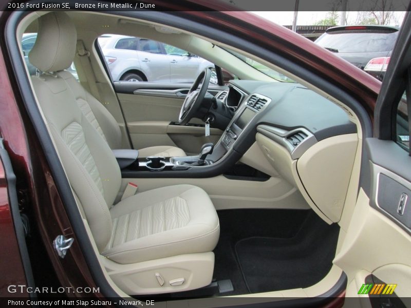 Bronze Fire Metallic / Dune 2016 Ford Fusion SE