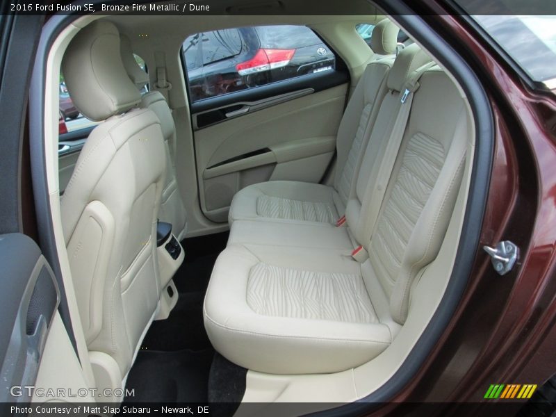 Bronze Fire Metallic / Dune 2016 Ford Fusion SE