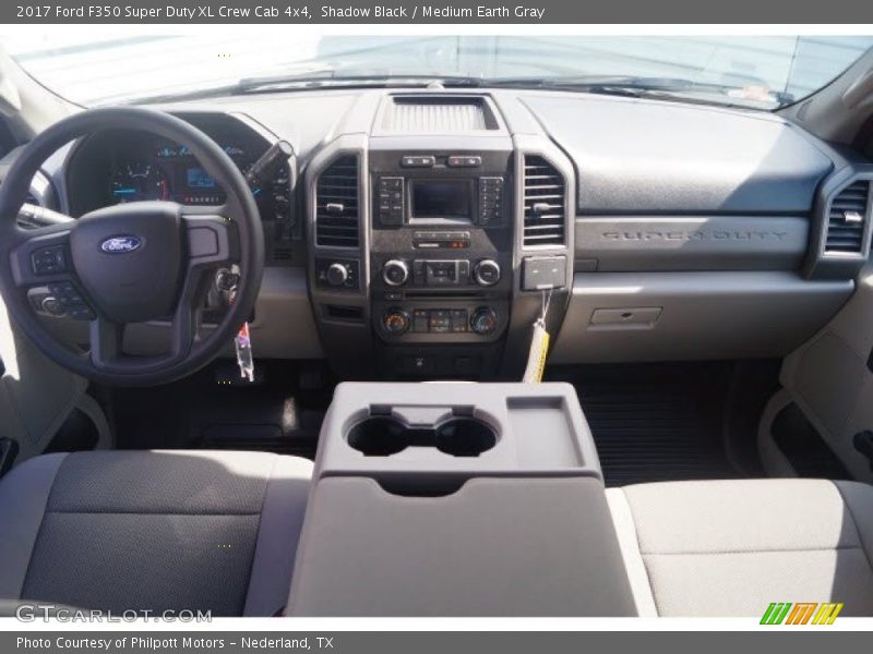 Shadow Black / Medium Earth Gray 2017 Ford F350 Super Duty XL Crew Cab 4x4