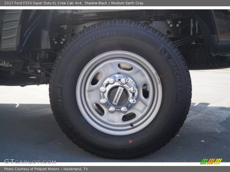 Shadow Black / Medium Earth Gray 2017 Ford F350 Super Duty XL Crew Cab 4x4