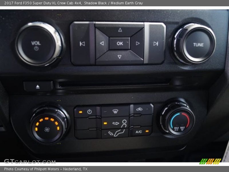 Shadow Black / Medium Earth Gray 2017 Ford F350 Super Duty XL Crew Cab 4x4