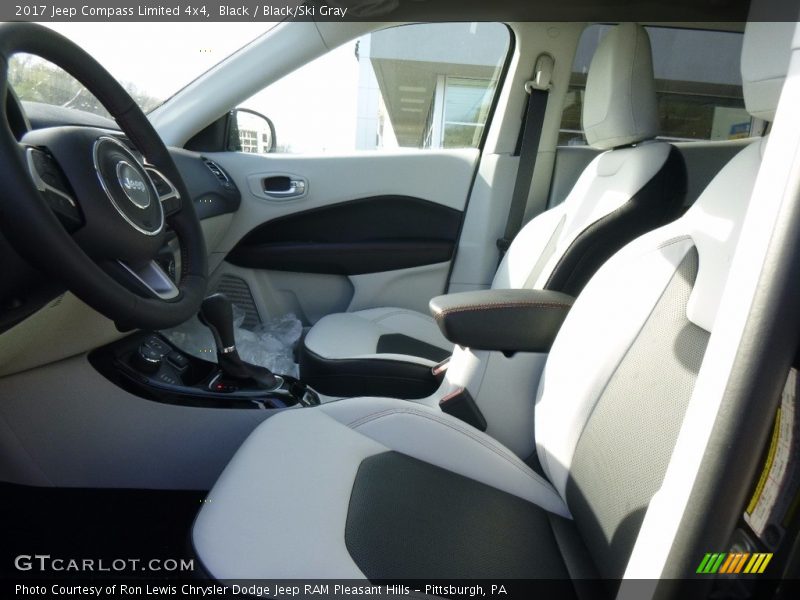 2017 Compass Limited 4x4 Black/Ski Gray Interior