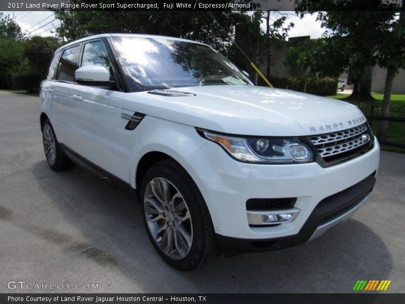 Front 3/4 View of 2017 Range Rover Sport Supercharged