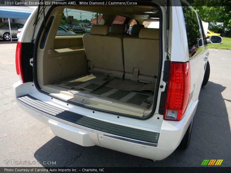 White Diamond / Cashmere/Cocoa 2010 Cadillac Escalade ESV Premium AWD