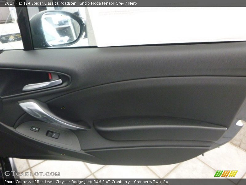 Grigio Moda Meteor Grey / Nero 2017 Fiat 124 Spider Classica Roadster