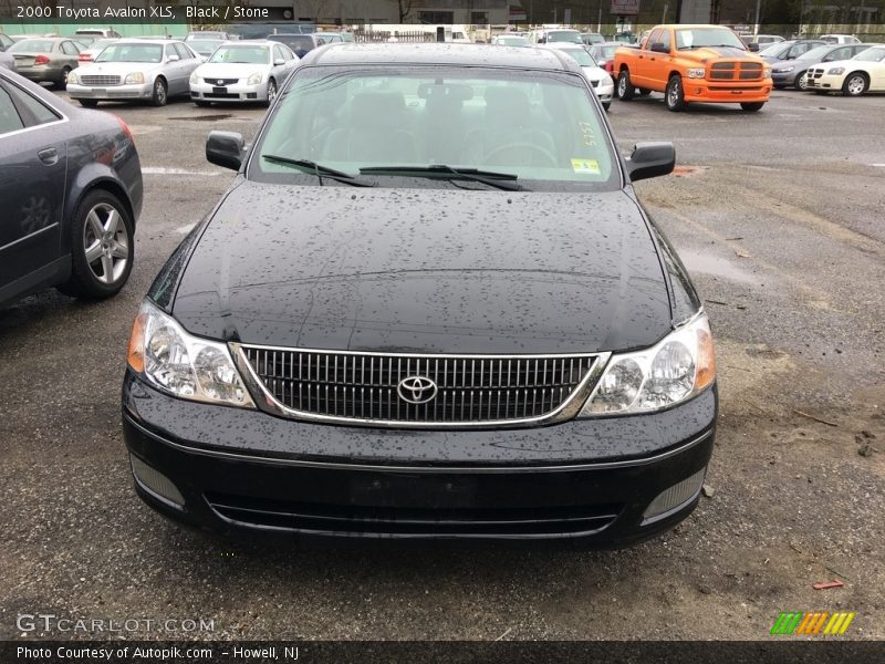 Black / Stone 2000 Toyota Avalon XLS