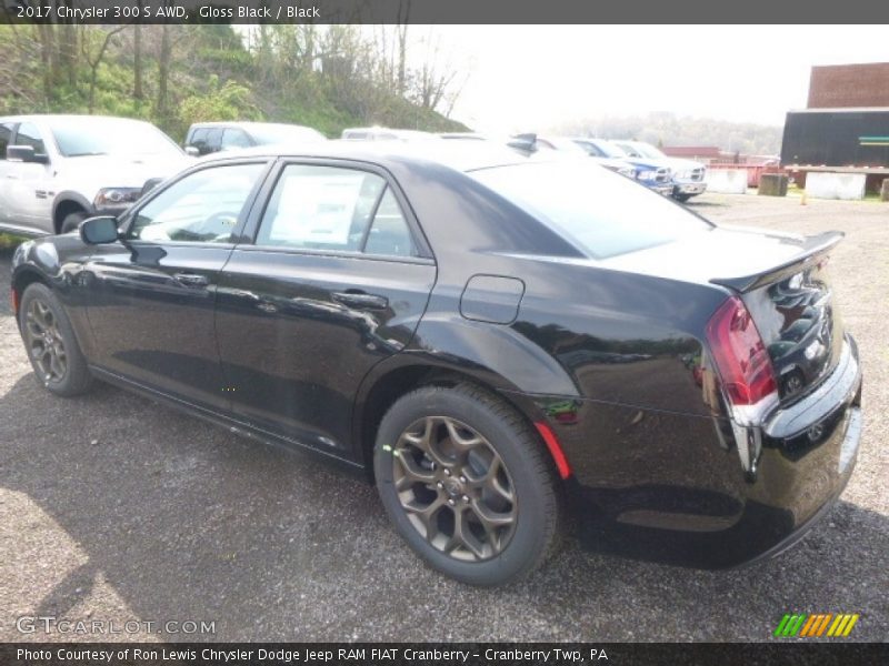 Gloss Black / Black 2017 Chrysler 300 S AWD