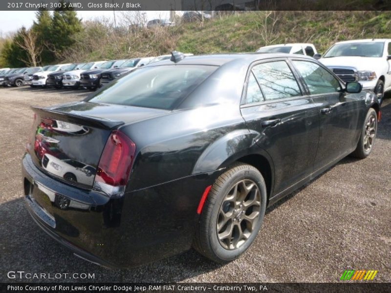 Gloss Black / Black 2017 Chrysler 300 S AWD