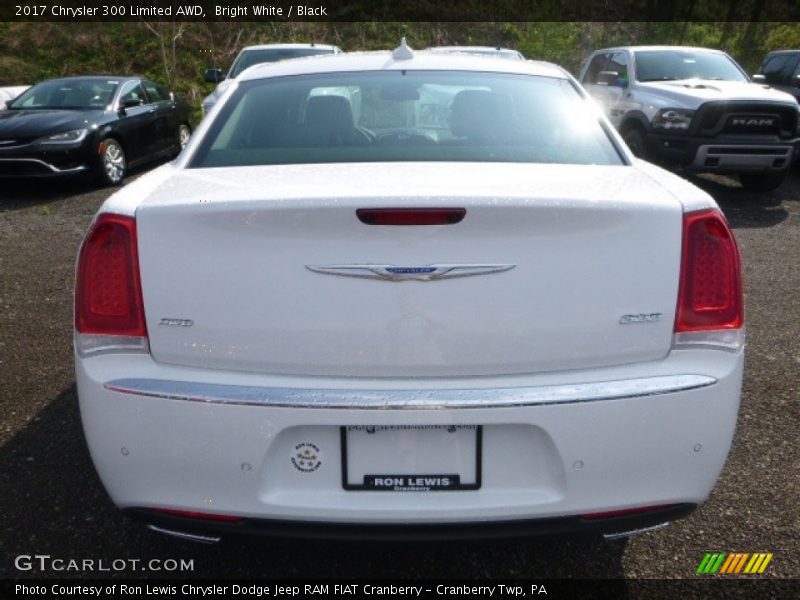 Bright White / Black 2017 Chrysler 300 Limited AWD