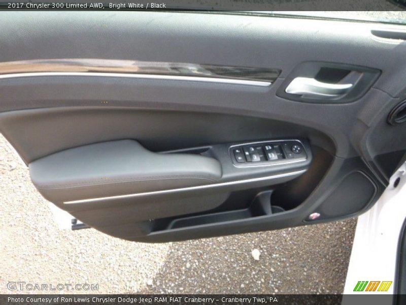 Bright White / Black 2017 Chrysler 300 Limited AWD