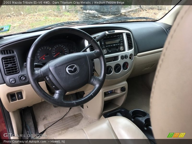 Dashboard of 2003 Tribute ES-V6 4WD