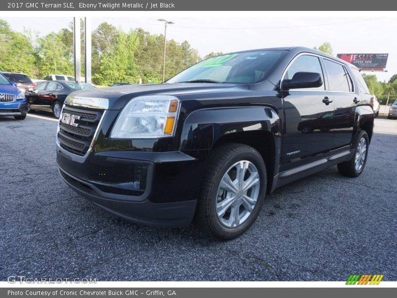 Front 3/4 View of 2017 Terrain SLE