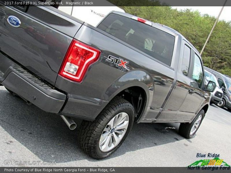 Magnetic / Black 2017 Ford F150 XL SuperCab 4x4