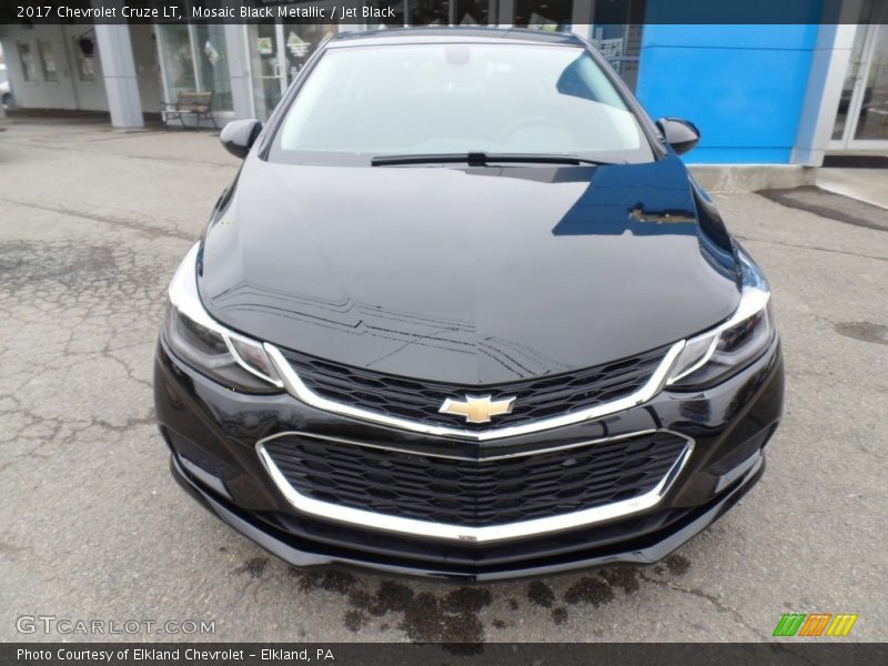 Mosaic Black Metallic / Jet Black 2017 Chevrolet Cruze LT