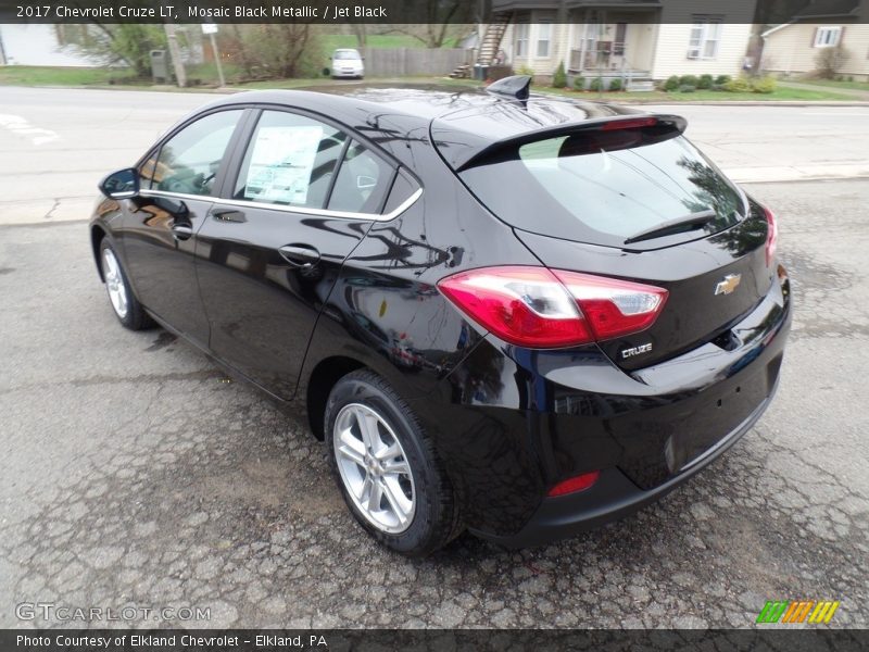 Mosaic Black Metallic / Jet Black 2017 Chevrolet Cruze LT