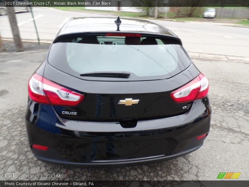 Mosaic Black Metallic / Jet Black 2017 Chevrolet Cruze LT