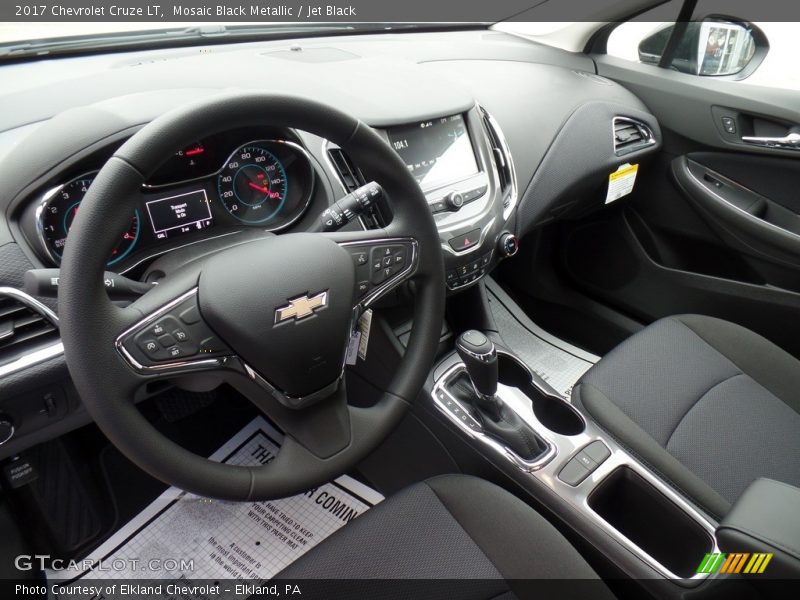 Mosaic Black Metallic / Jet Black 2017 Chevrolet Cruze LT