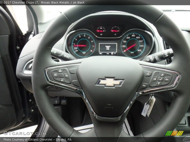 Mosaic Black Metallic / Jet Black 2017 Chevrolet Cruze LT