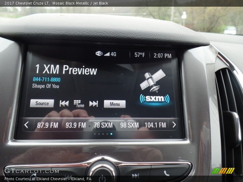Mosaic Black Metallic / Jet Black 2017 Chevrolet Cruze LT
