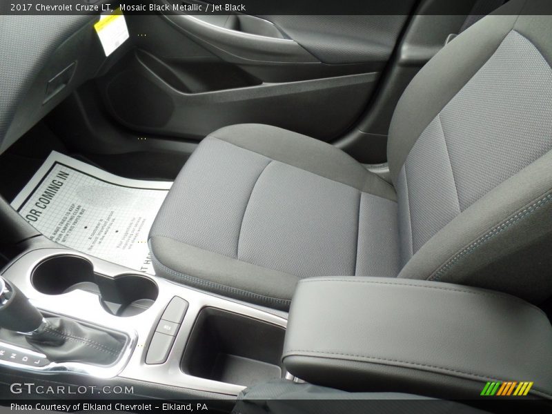 Mosaic Black Metallic / Jet Black 2017 Chevrolet Cruze LT