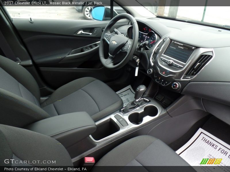 Mosaic Black Metallic / Jet Black 2017 Chevrolet Cruze LT