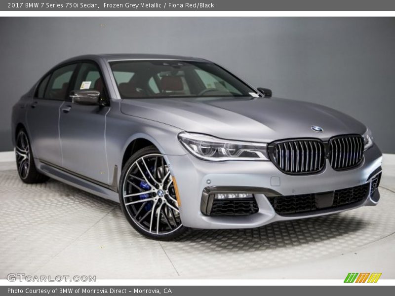 Front 3/4 View of 2017 7 Series 750i Sedan