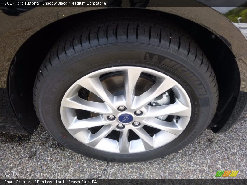 Shadow Black / Medium Light Stone 2017 Ford Fusion S