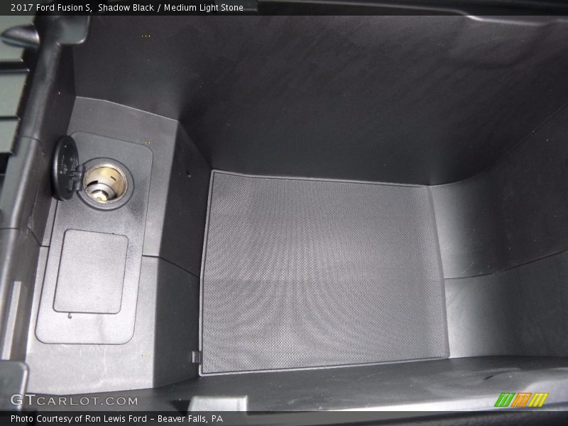 Shadow Black / Medium Light Stone 2017 Ford Fusion S