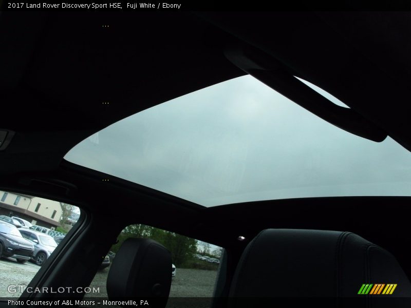 Fuji White / Ebony 2017 Land Rover Discovery Sport HSE