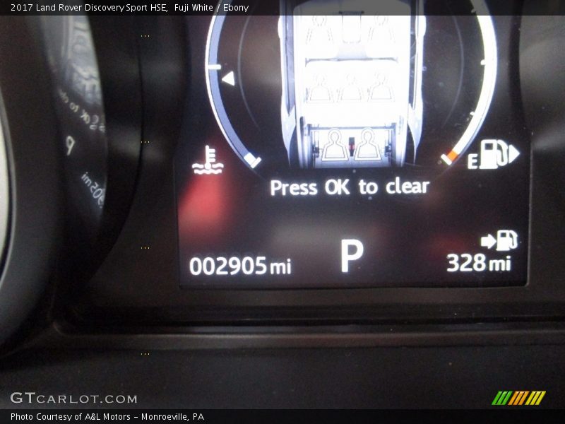 Fuji White / Ebony 2017 Land Rover Discovery Sport HSE