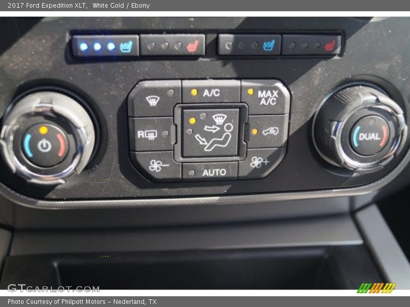 White Gold / Ebony 2017 Ford Expedition XLT