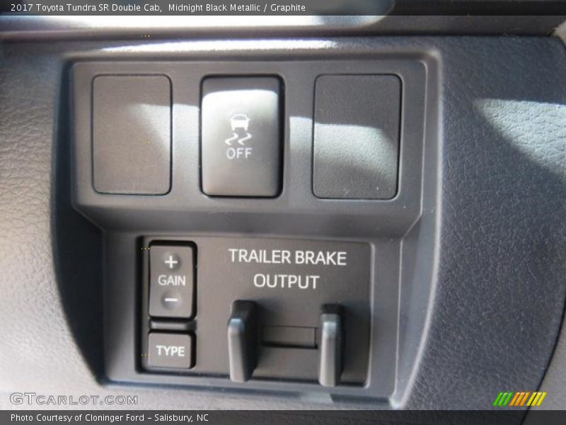 Midnight Black Metallic / Graphite 2017 Toyota Tundra SR Double Cab