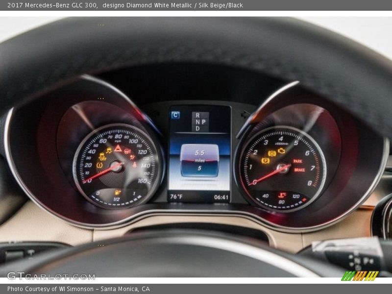 designo Diamond White Metallic / Silk Beige/Black 2017 Mercedes-Benz GLC 300