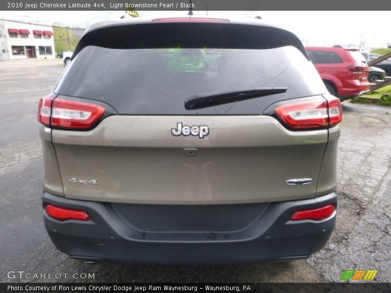 Light Brownstone Pearl / Black 2016 Jeep Cherokee Latitude 4x4