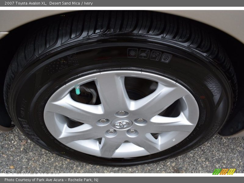 Desert Sand Mica / Ivory 2007 Toyota Avalon XL