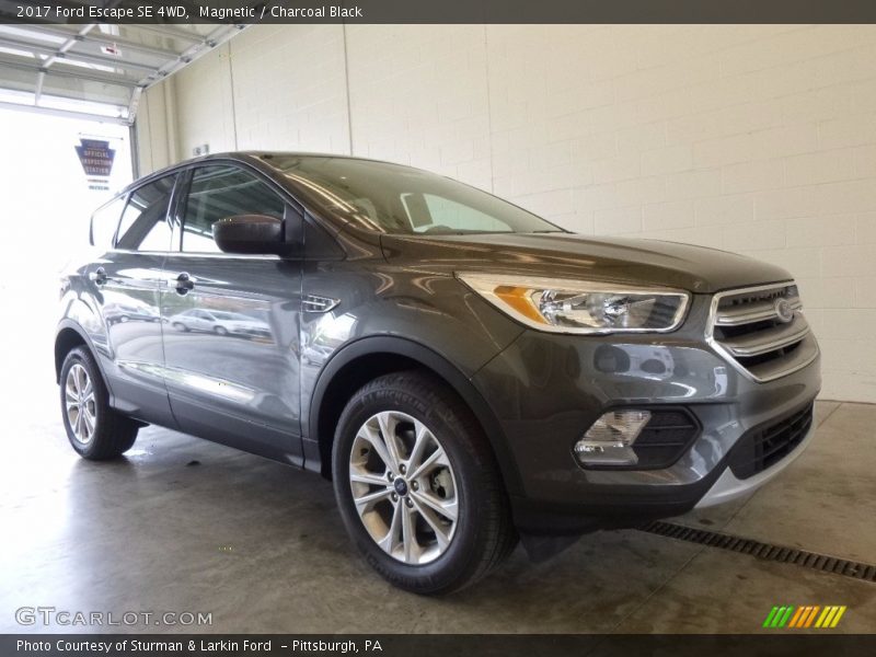 Magnetic / Charcoal Black 2017 Ford Escape SE 4WD