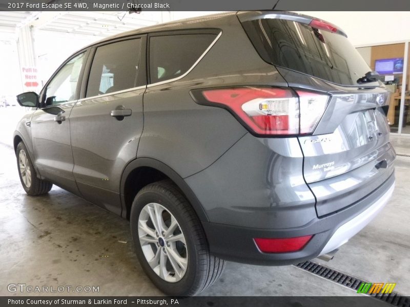 Magnetic / Charcoal Black 2017 Ford Escape SE 4WD