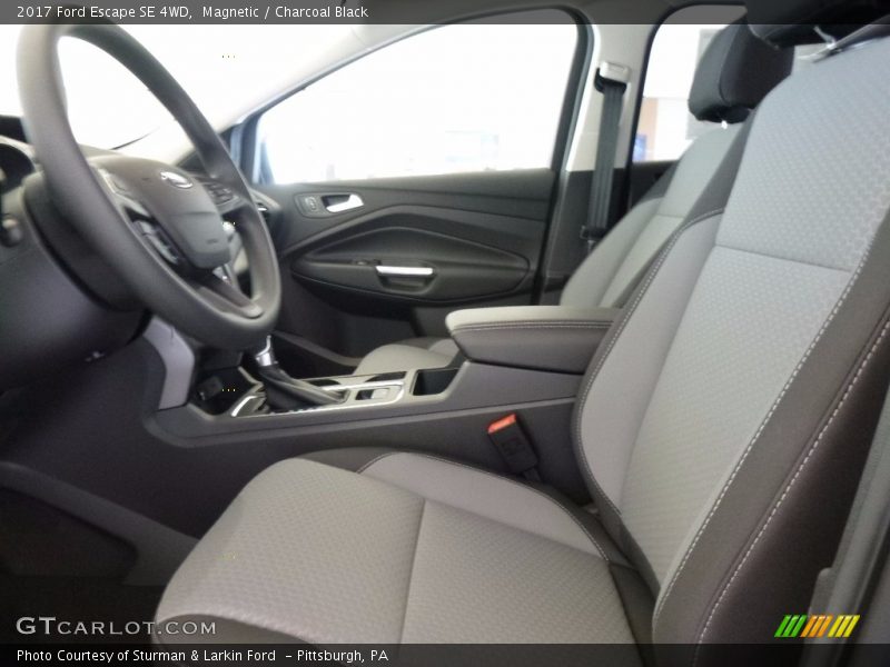 Magnetic / Charcoal Black 2017 Ford Escape SE 4WD