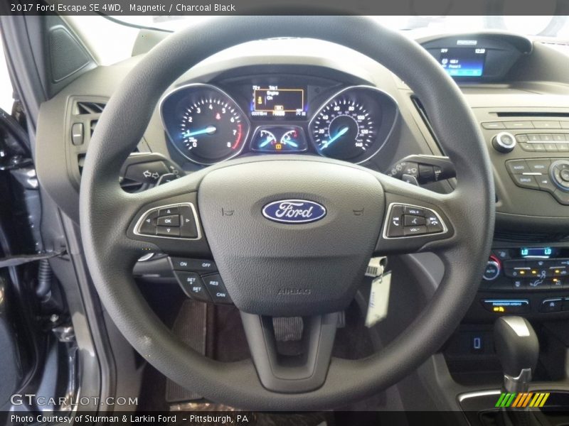 Magnetic / Charcoal Black 2017 Ford Escape SE 4WD