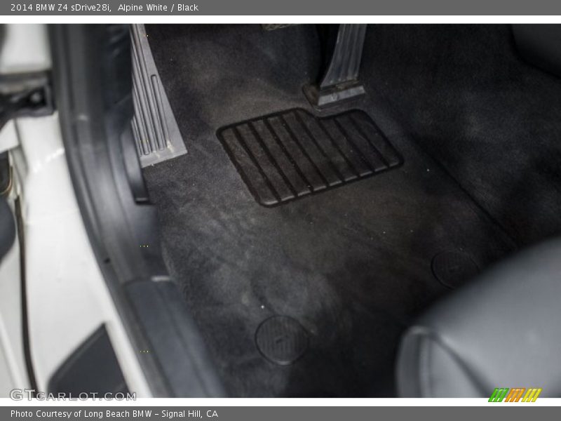 Alpine White / Black 2014 BMW Z4 sDrive28i