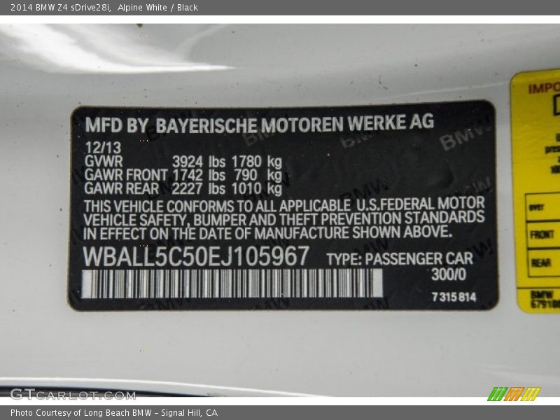 Alpine White / Black 2014 BMW Z4 sDrive28i